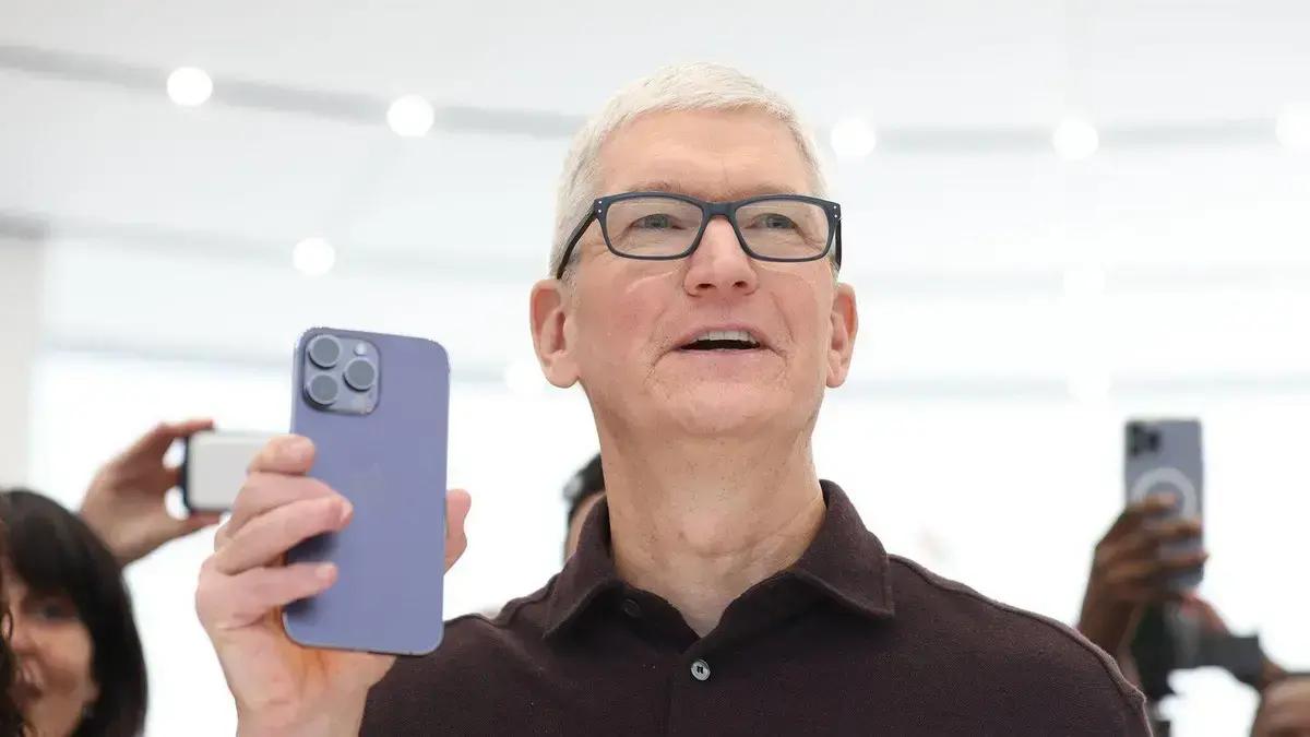 Trump critica Apple por produzir iPhones na Índia e não nos EUA