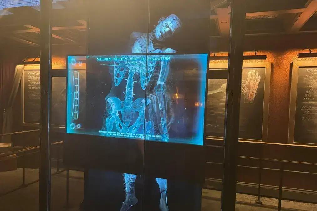 Nova atração do Epic Universe promete imersão no universo de Frankenstein