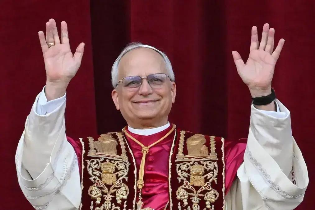 Direita associa eleição do papa a fraude do INSS em estratégia de desinformação