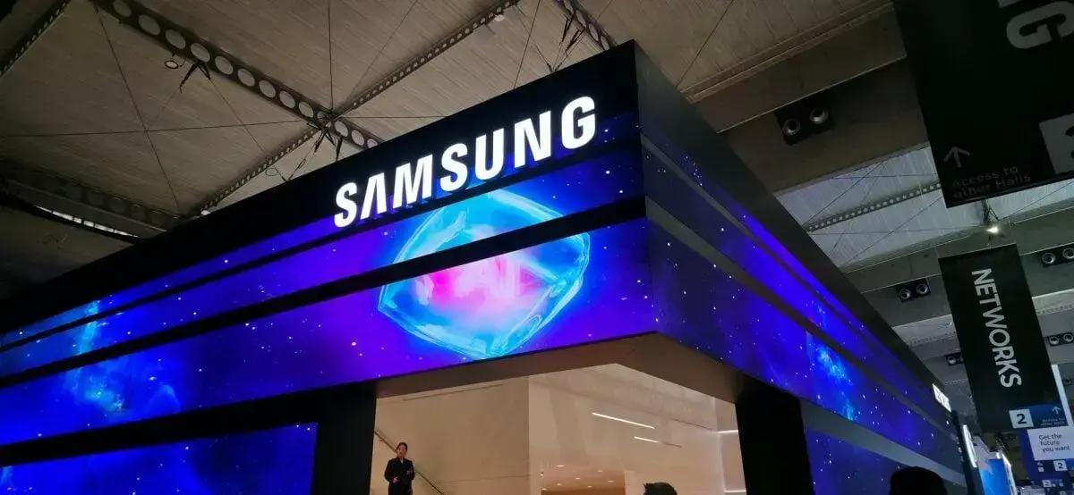 Samsung avalia fusão de divisões de chips para enfrentar desafios no mercado