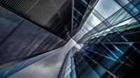 Fusões e aquisições caem para o nível mais baixo em 20 anos