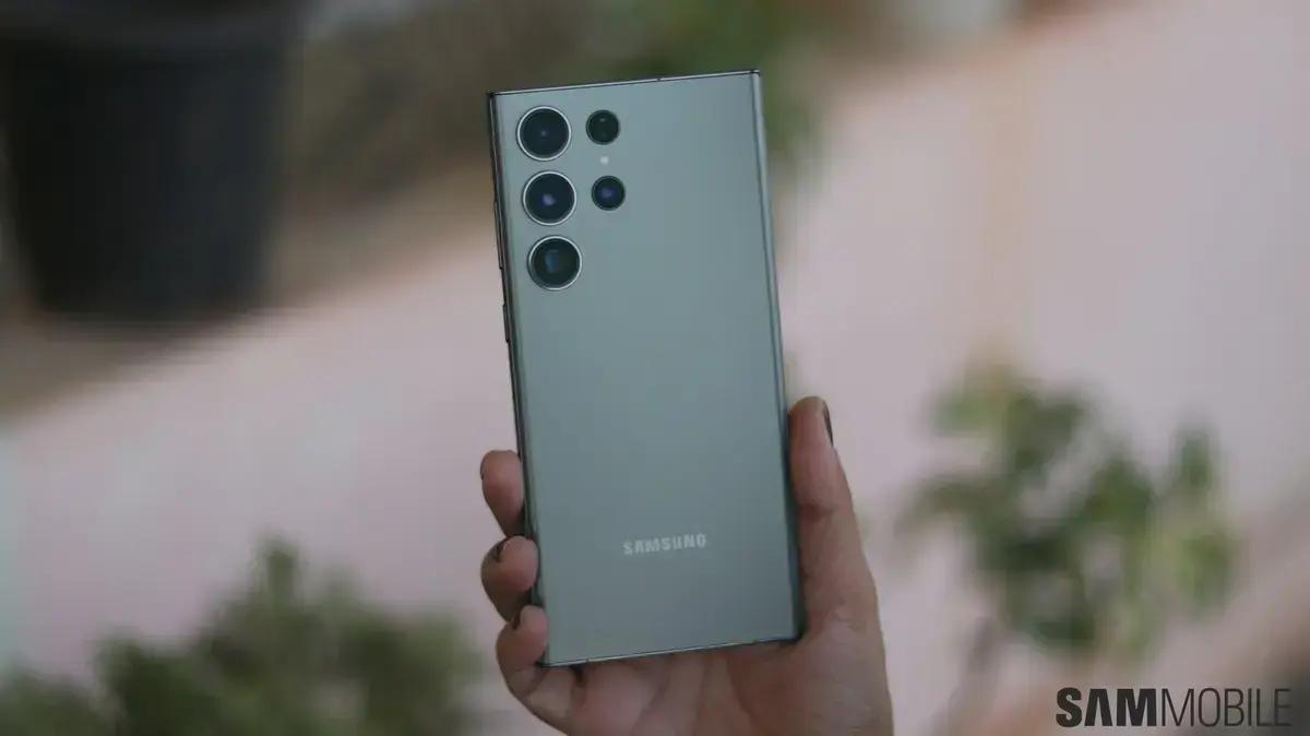 Galaxy S23 Ultra sobrevive a horas submerso em rio congelado