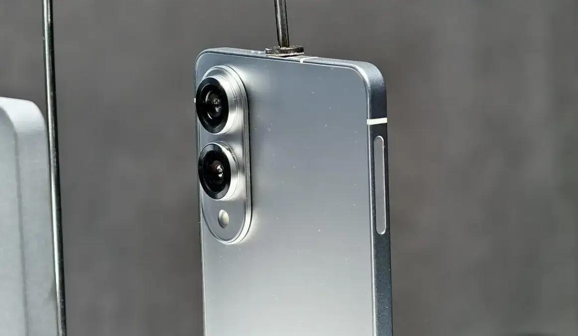 Samsung pode adotar design mais fino no Galaxy S26 Ultra, mas risco para S-Pen e bateria
