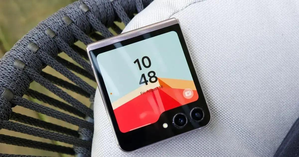 Galaxy Z Flip 7 pode ter tela de capa maior, segundo rumores