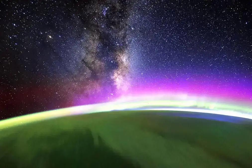 Astronauta da NASA compartilha imagens impressionantes do espaço após 220 dias na ISS