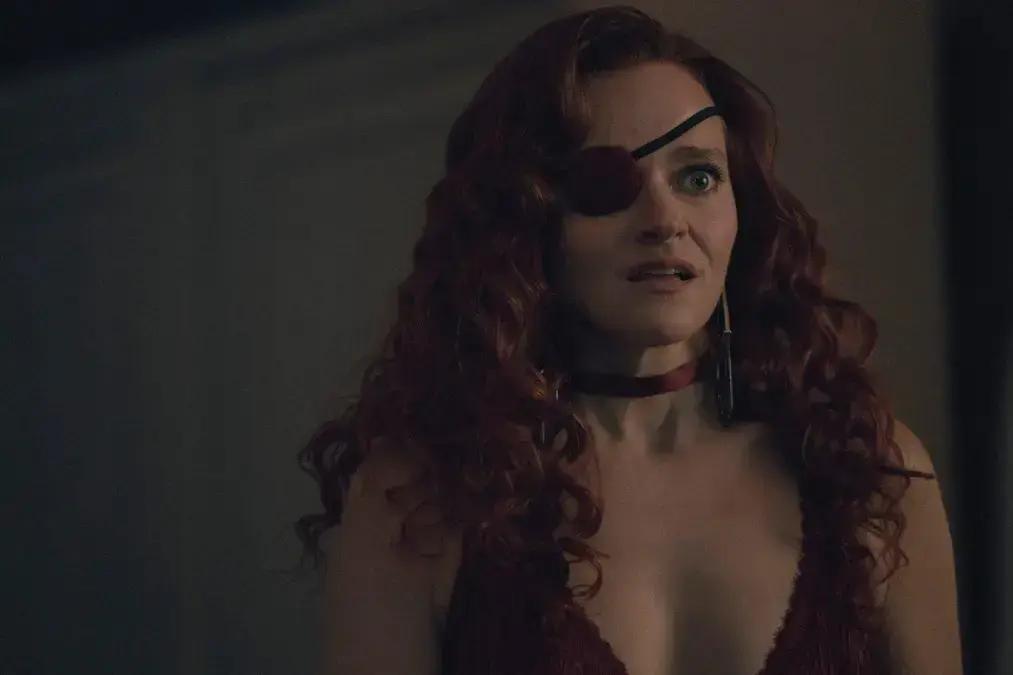 Janine de 'The Handmaid's Tale' conquista final feliz após jornada de sofrimento