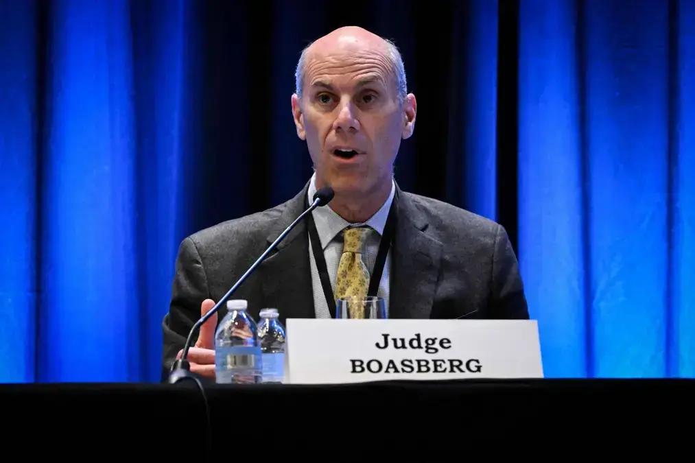 Meta aguarda decisão judicial após julgamento antitruste nos EUA