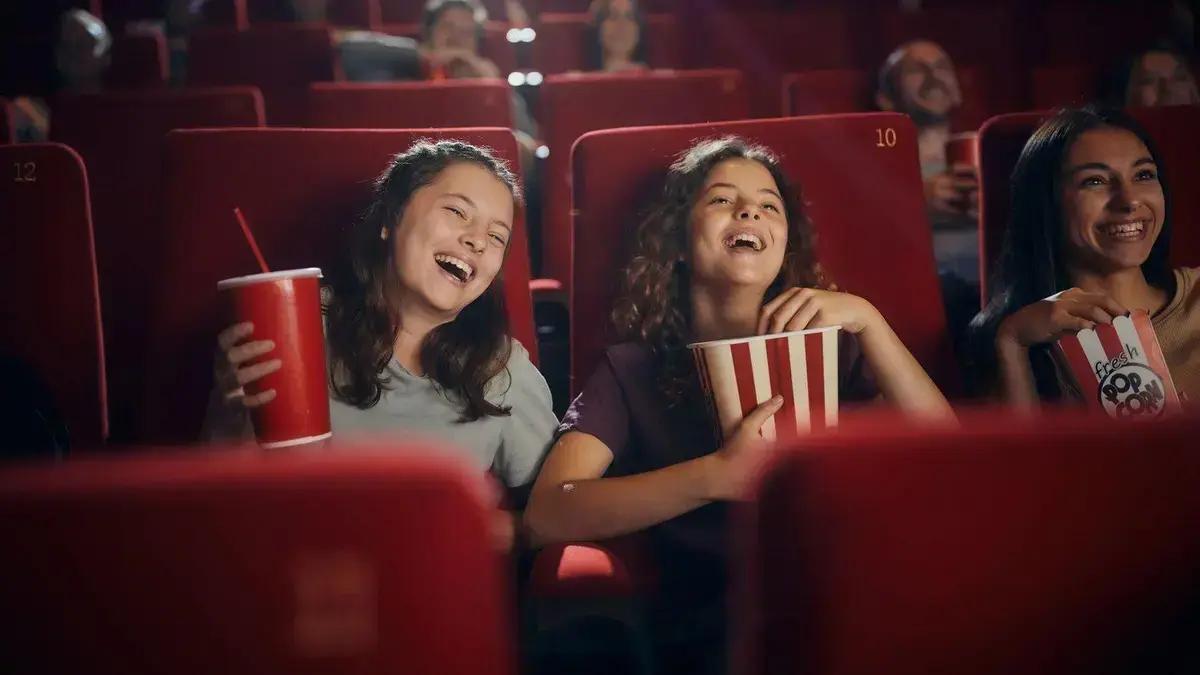 Burger King lança campanha para defender direito de levar comida ao cinema