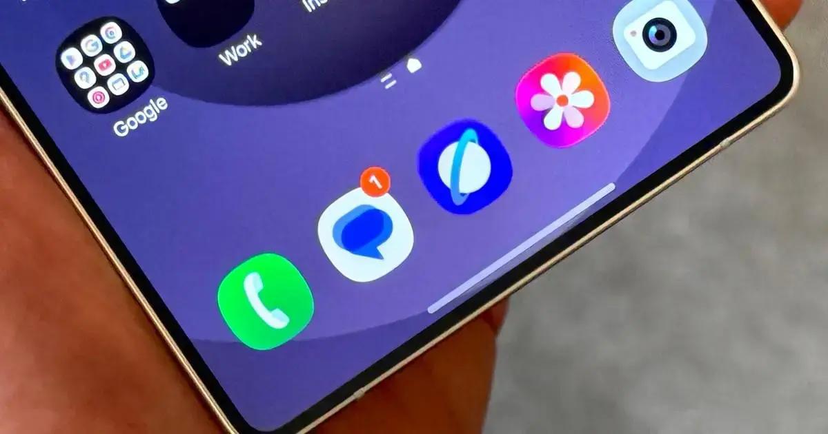 Google Messages testa função de menções em conversas de grupo