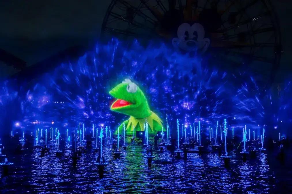 Disneyland e Muppets compartilham aniversário, mas fãs pedem mais destaque para os personagens