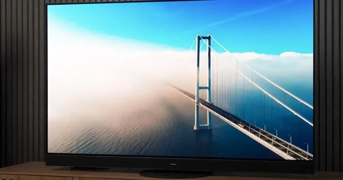 TV Panasonic OLED de 65 polegadas tem desconto de US$ 700 nos EUA