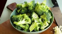 Como cozinhar brócolis de maneira saudável: descubra o melhor método