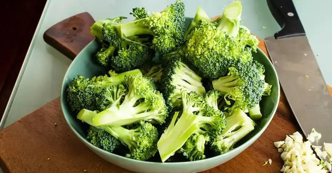 Como cozinhar brócolis de maneira saudável: descubra o melhor método