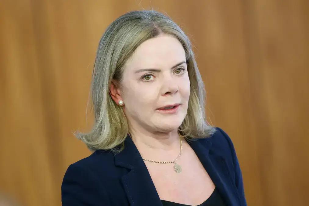 Robôs no WhatsApp disseminam desinformação sobre Gleisi Hoffmann