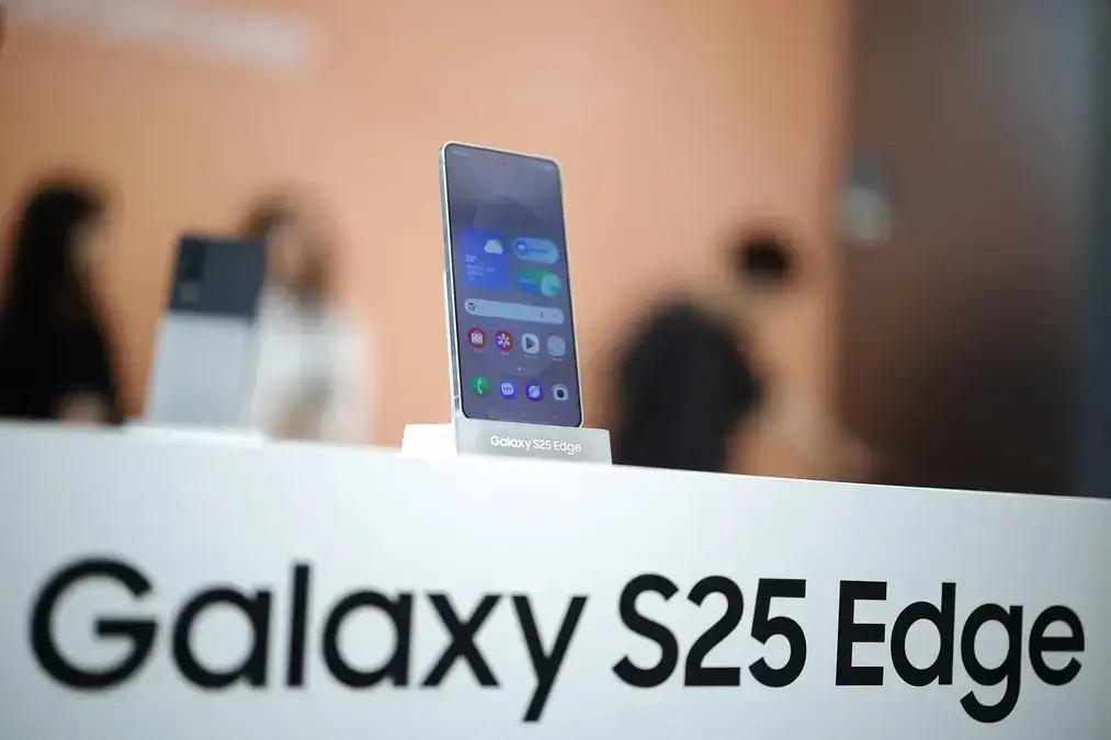 Samsung Galaxy S25 Edge chega ao Brasil com preço de R$ 8.799