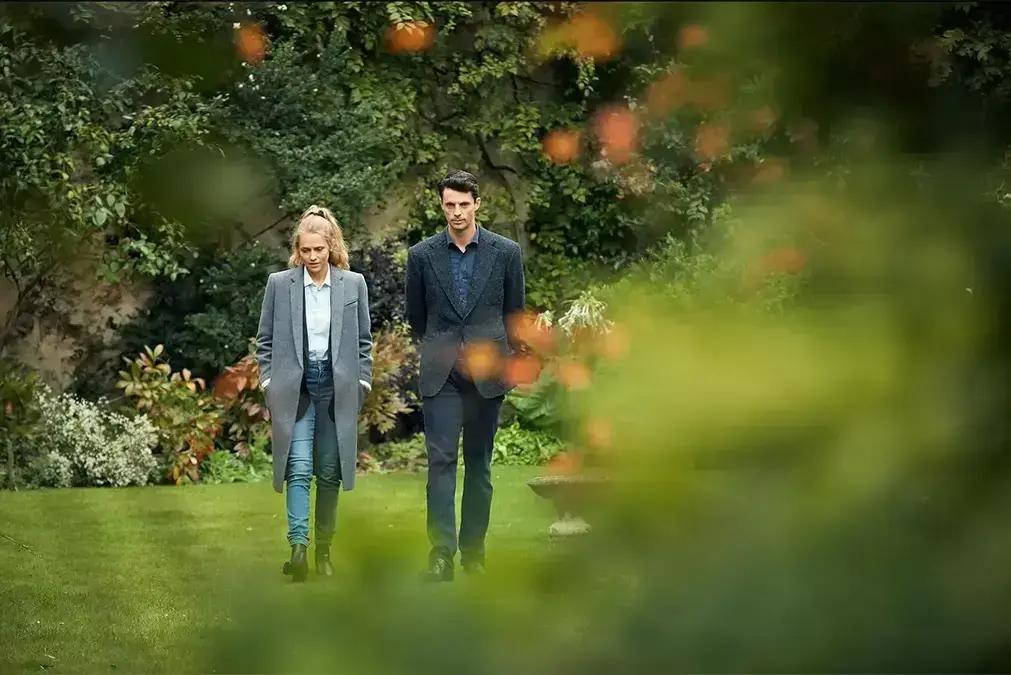 Maratone a série de fantasia "A Descoberta das Bruxas" na Netflix