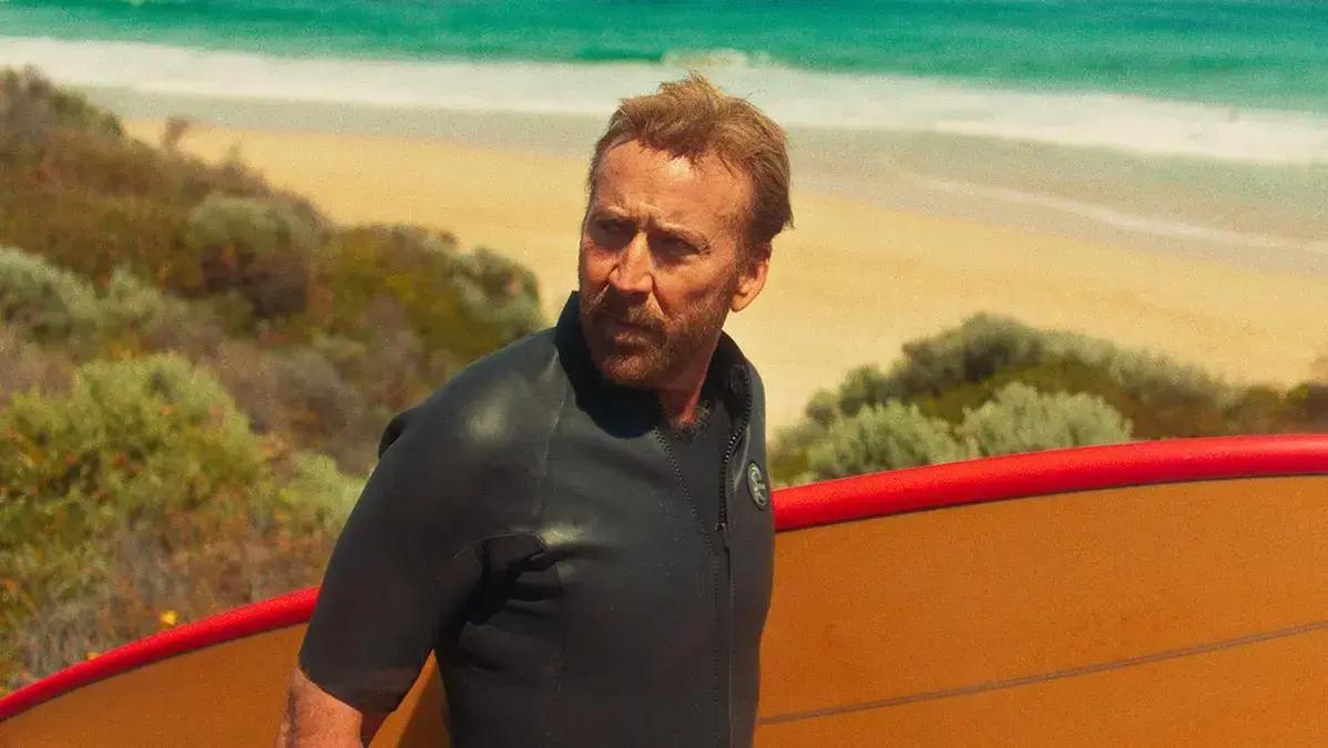 Nicolas Cage conta quase morreu enquanto surfava para filme