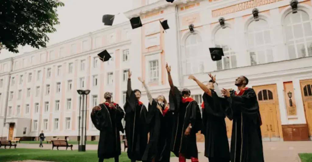 Universidade La Salle e Saber em Rede ampliam parceria para captação de alunos