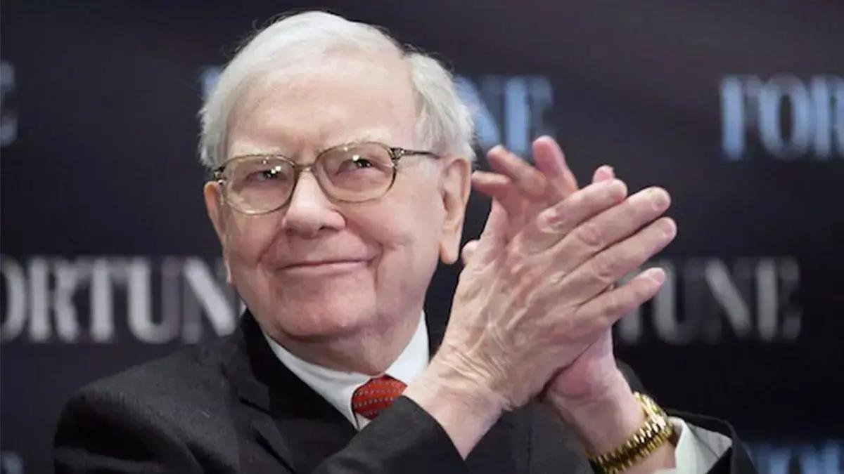 Buffett Elogia Tim Cook e Seus Resultados na Berkshire Hathaway
