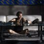 Willem Dafoe brilha em thriller psicológico 'Dentro' na Netflix