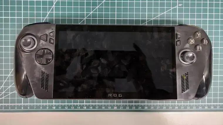 Fotos vazadas revelam possível console portátil Xbox em parceria com a Asus