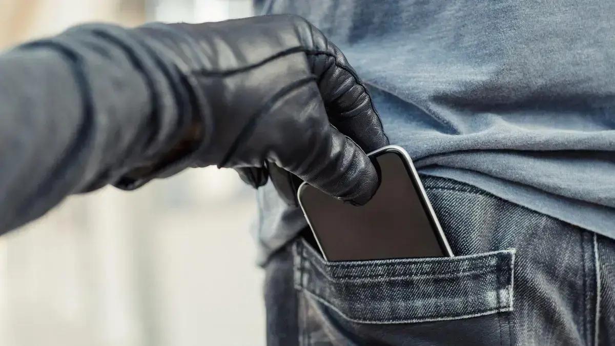 Governo propõe endurecer penas para furto de celulares no Brasil