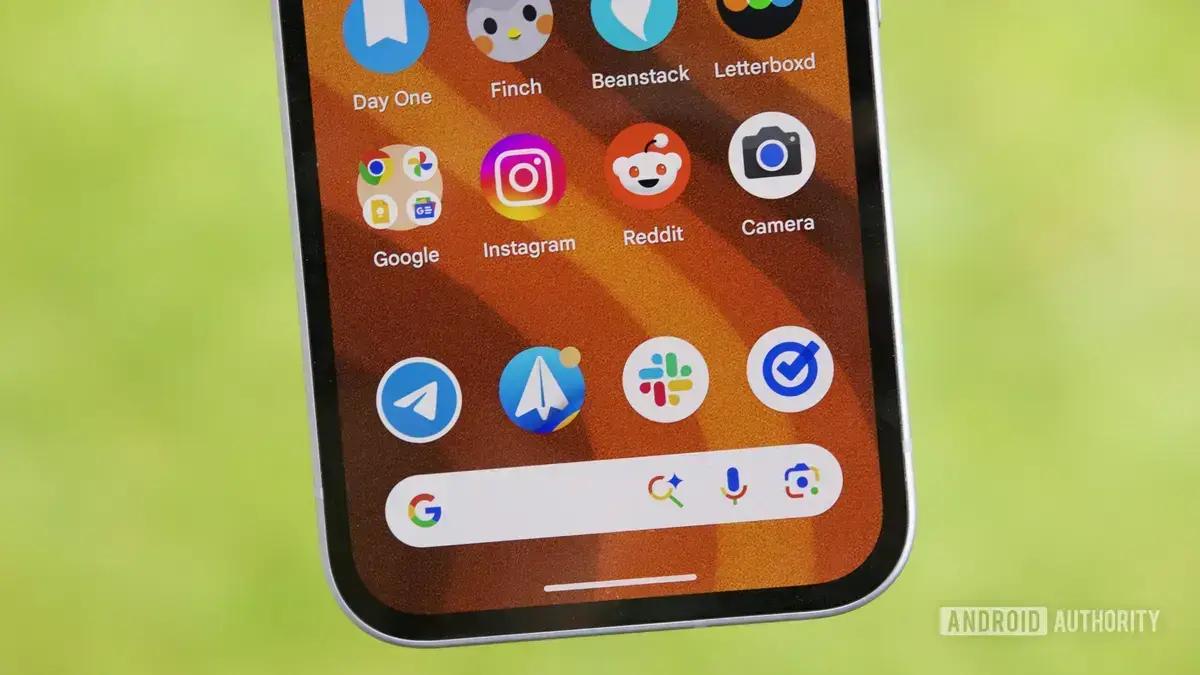 Google altera barra de pesquisa no Pixel e usuários reclamam da mudança
