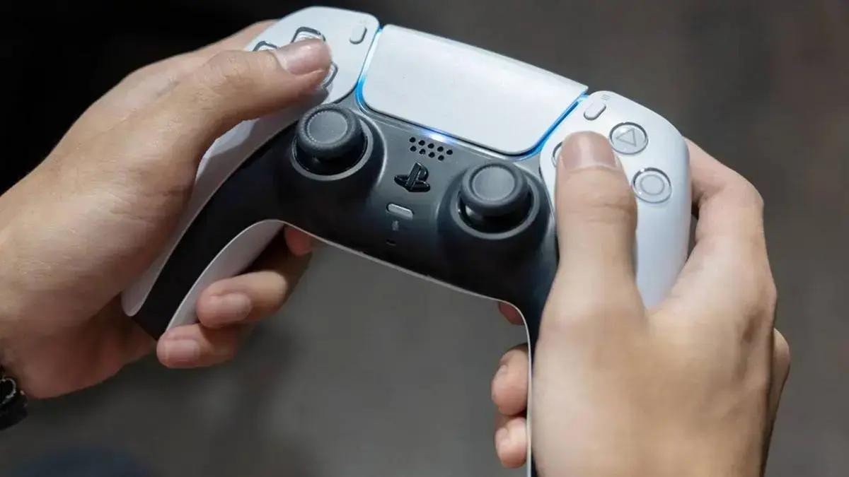 DualSense terá atualização para conexão simultânea com múltiplos dispositivos
