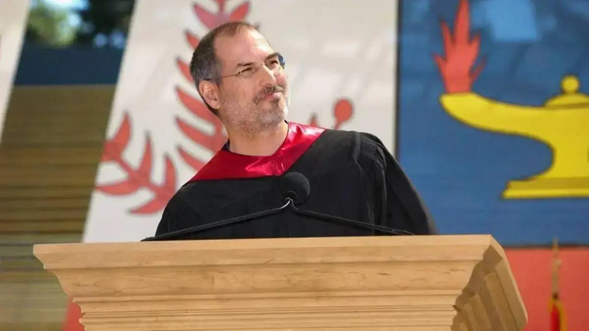 Discurso icônico de Steve Jobs em Stanford ganha versão com qualidade aprimorada