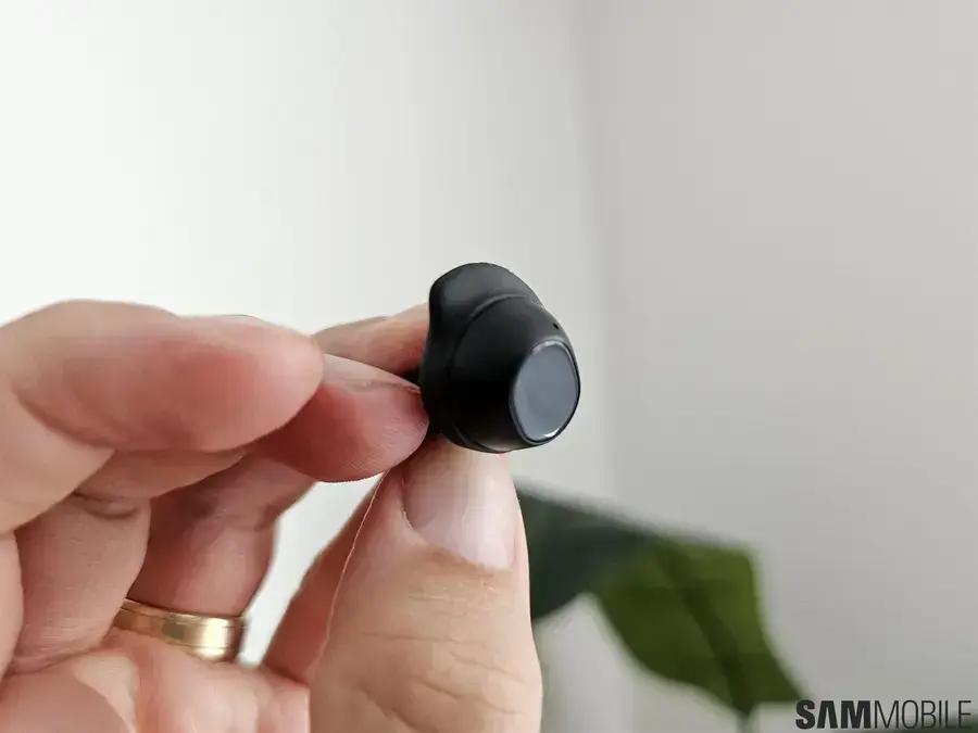 Imagem vazada do Galaxy Buds Core revela design menos premium