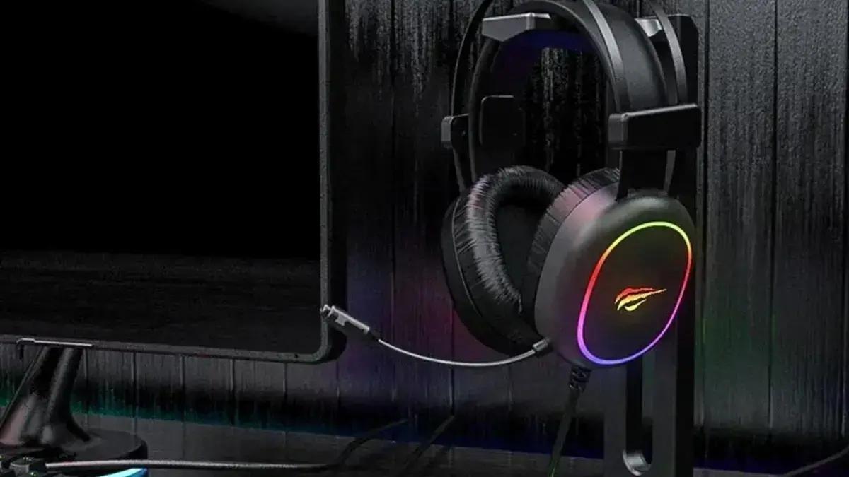 Headsets gamer de marcas como Logitech e Redragon com até 40% de desconto no Mercado Livre