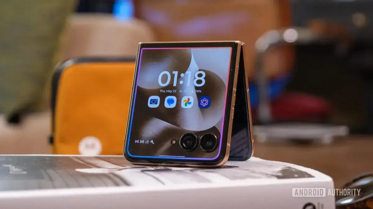Motorola Razr Ultra com 1TB de armazenamento oferece promoção nos EUA