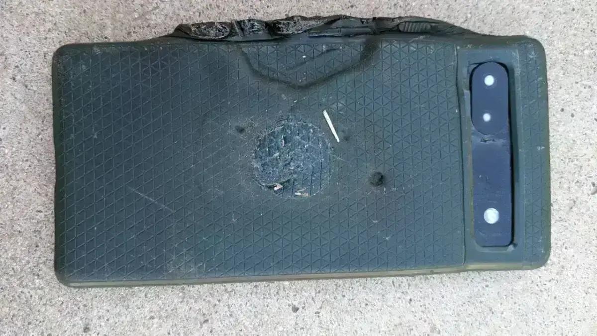 Google Pixel 6a derrete durante carregamento e gera alerta sobre segurança