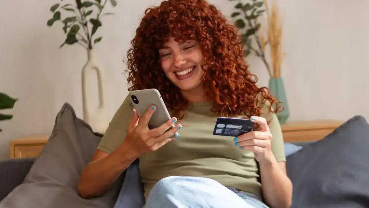 Shopee oferece descontos de até 77% em móveis, eletrônicos e mais
