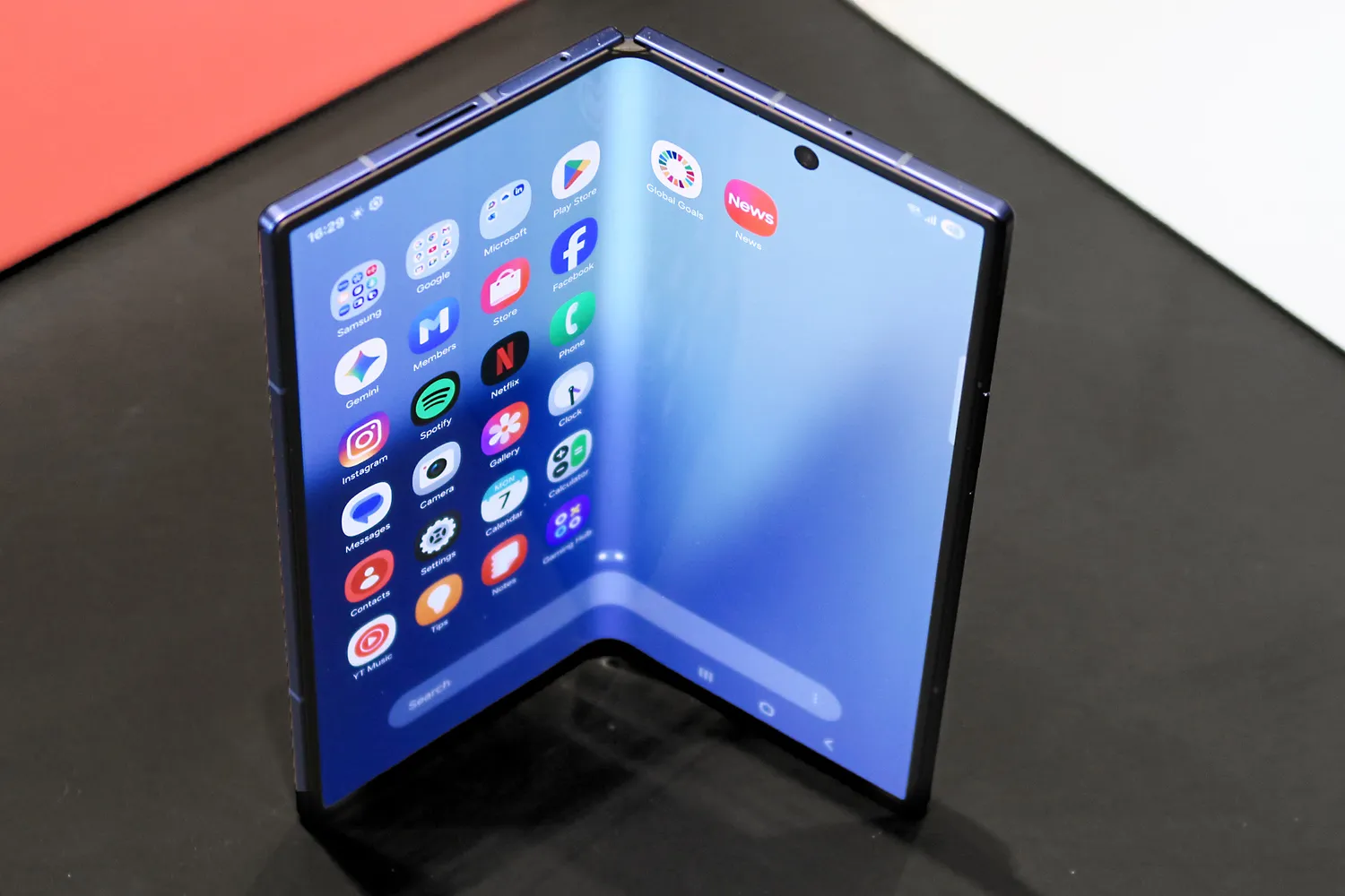 Galaxy Z Fold 7 ficou 1 polegada maior na tela interna