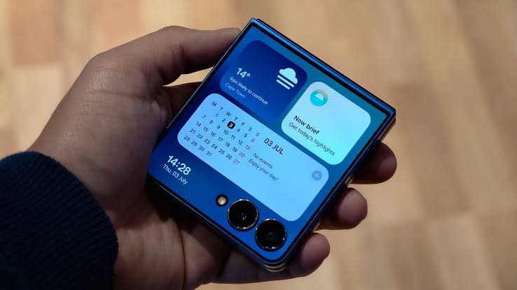 Samsung lança Galaxy Z Flip 7 e Z Flip 7 FE no Brasil 1