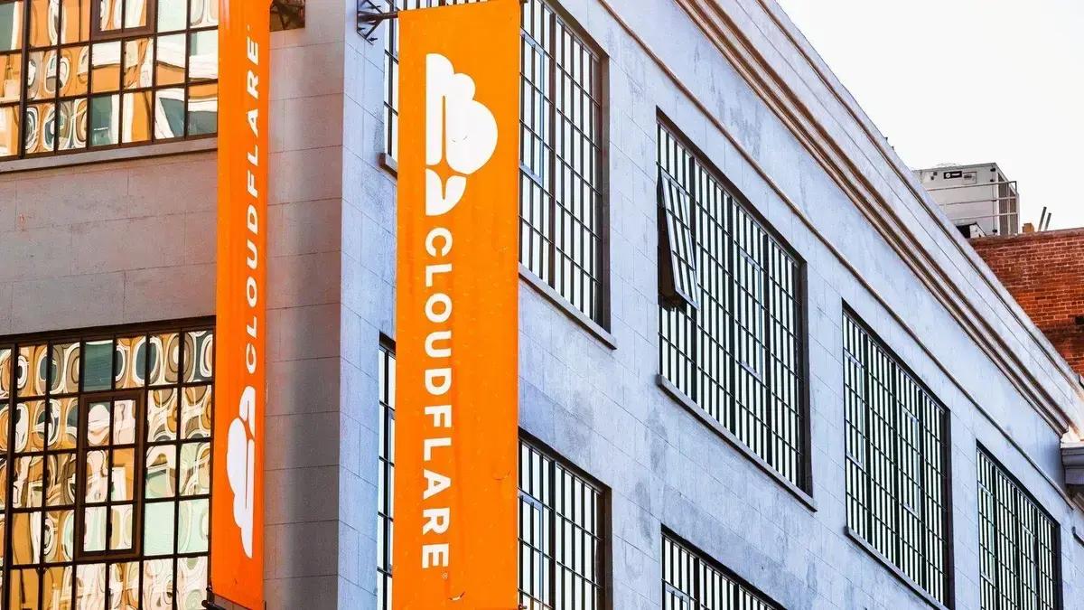 Cloudflare passa a bloquear e cobrar acessos de crawlers de IA