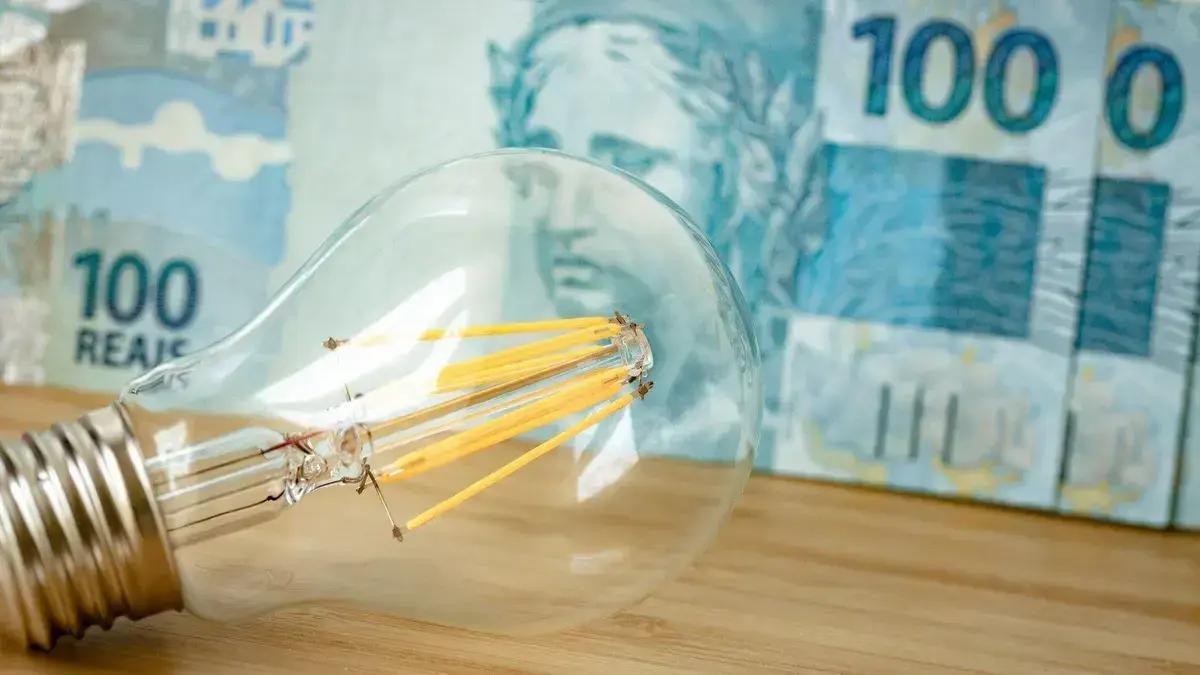 Aumento na conta de luz pode elevar despesas domésticas no Brasil