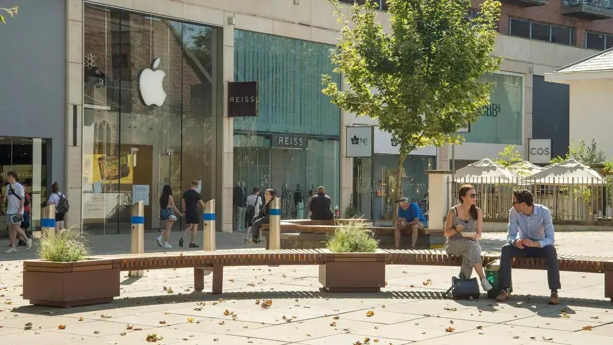Fechamento da loja Apple em Bristol surpreende clientes e comunidade