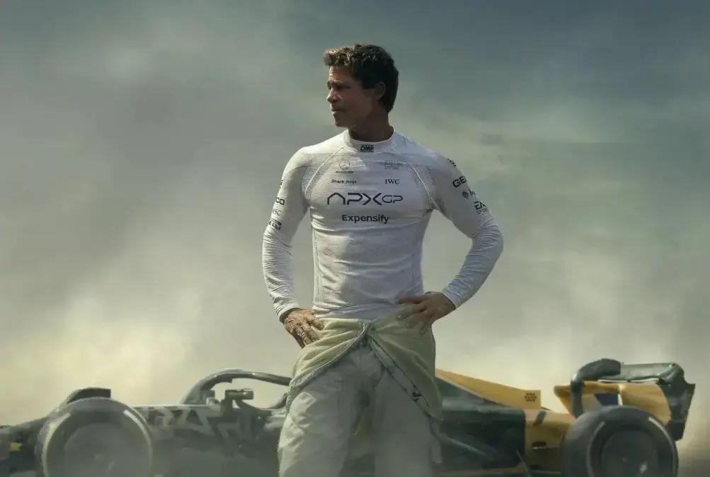 Filme da Apple F1 deve ultrapassar US$ 300 milhões na bilheteria global