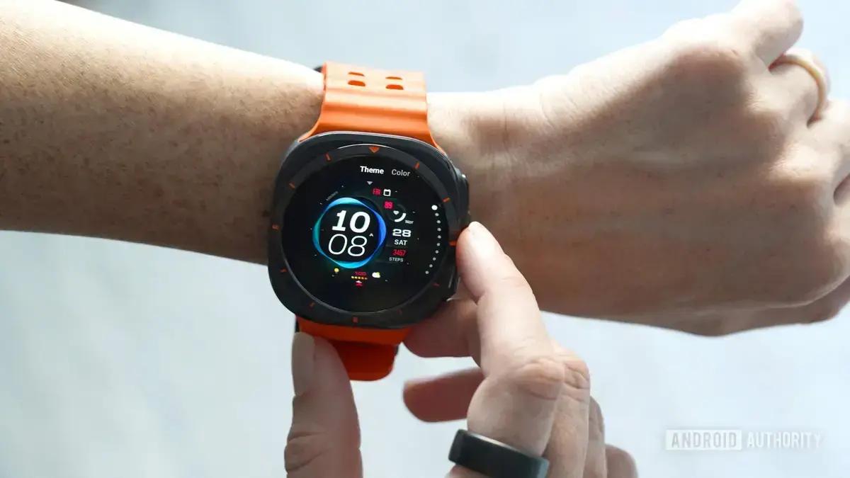 Samsung prepara lançamento de Galaxy Watch 8 e celulares dobráveis