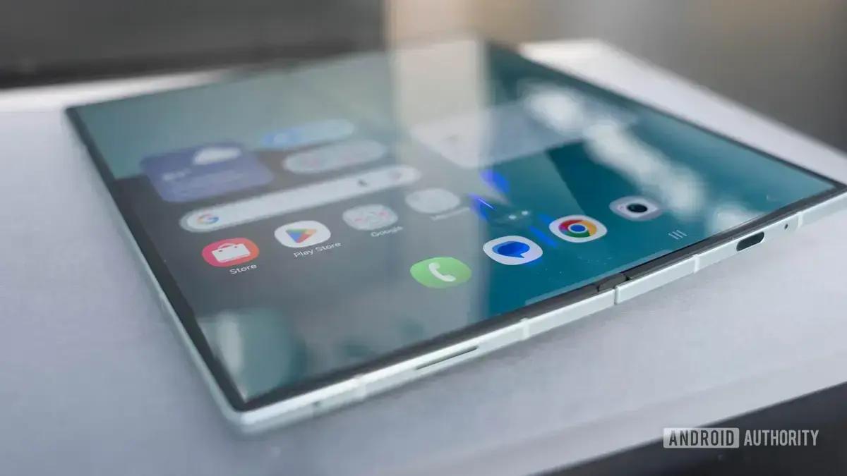 Samsung revela detalhes do Galaxy Z Fold 7 mais fino