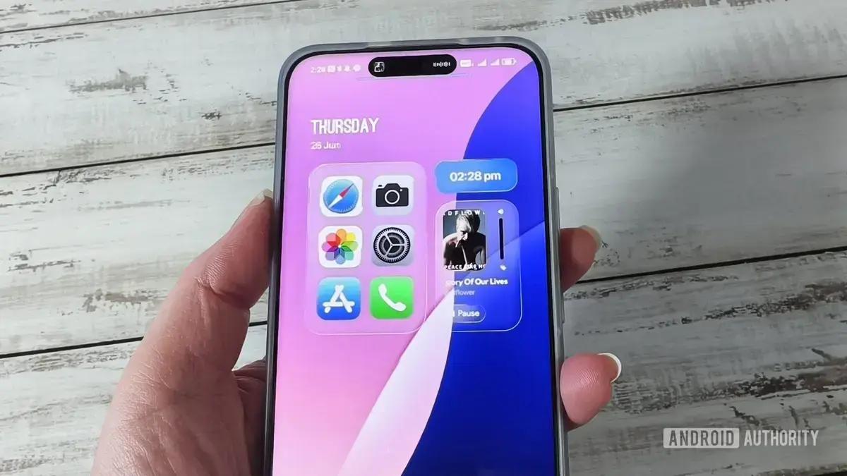 Como fazer o Android parecer o iOS 26 com o design Liquid Glass
