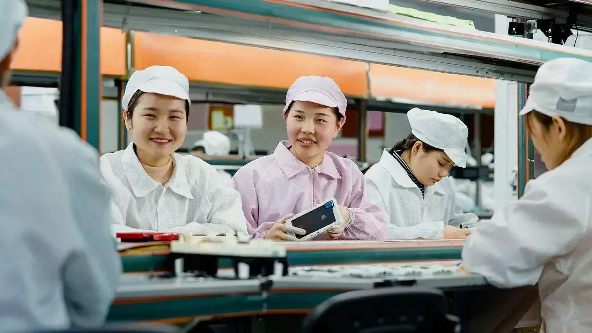 Expansão da manufatura do iPhone na Índia enfrenta obstáculos com saída de engenheiros chineses