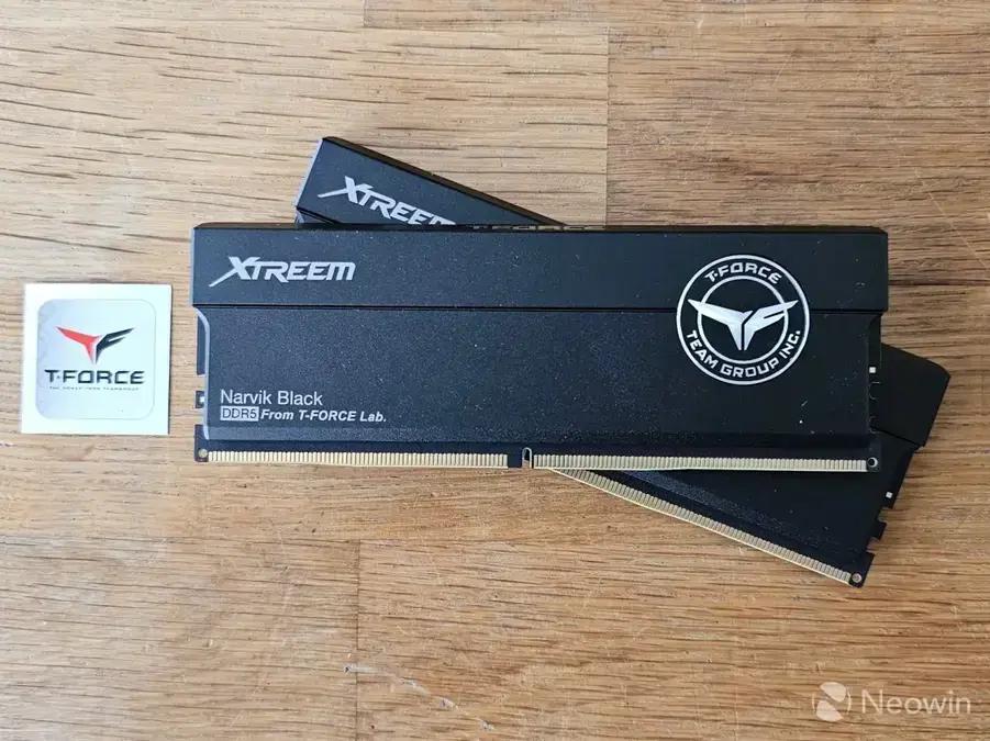 Análise de memória DDR5 de 6000 MT/s com menor latência C30