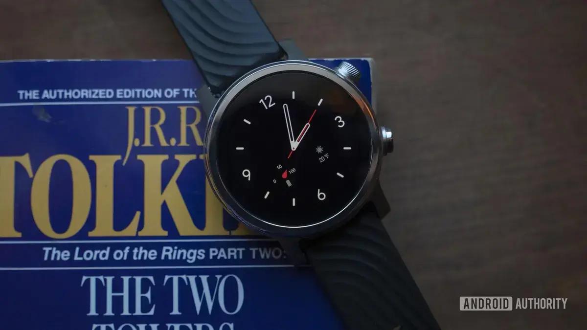 Motorola pode lançar novo Moto 360 com design clássico e tecnologia moderna