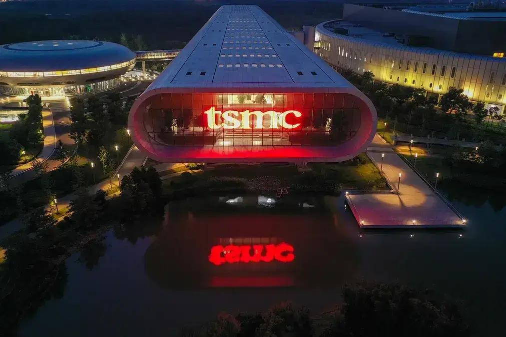 TSMC alcança receita recorde de IA com aumento de 30% em 2025