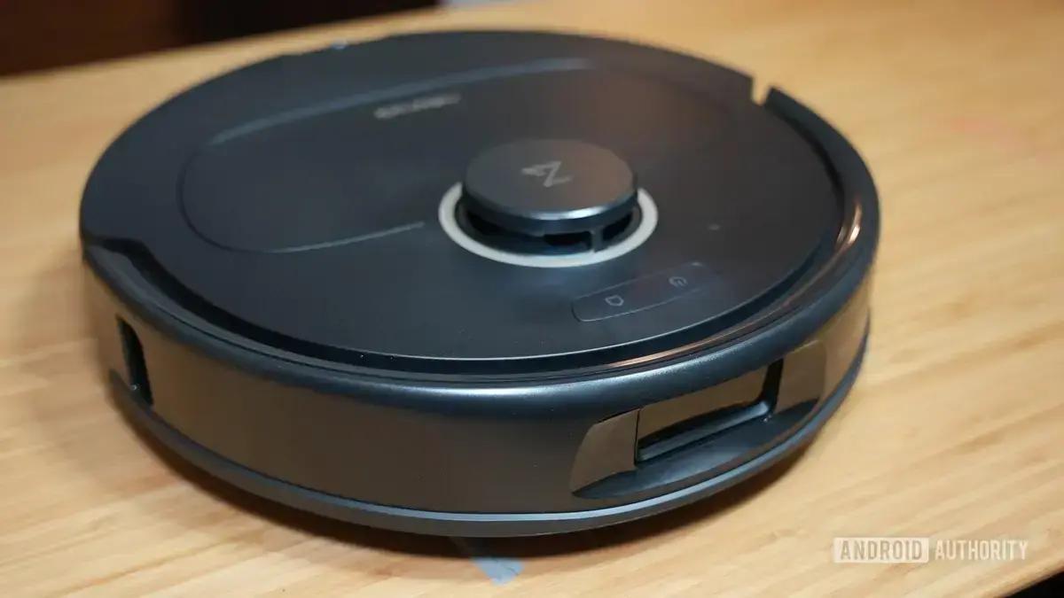 Robô aspirador Qrevo S5V: custo-benefício para limpezas médias