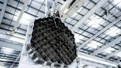SpaceX Revela Aletas Gigantes para Captura do Maior Foguete do Mundo