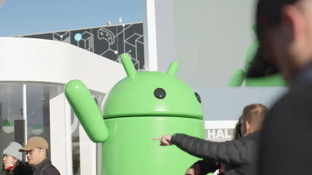 Google lança estátua do Android 16 com design inspirado no Material 3